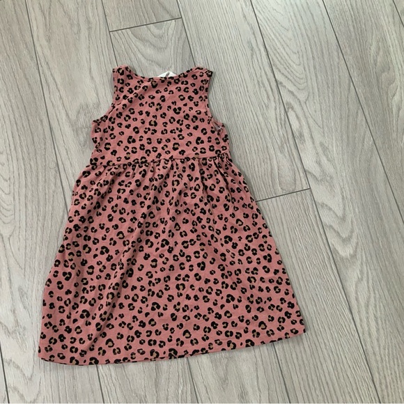 Kids dress very Good condition size 6-8  can be used for different occasion.. - Picture 2 of 5